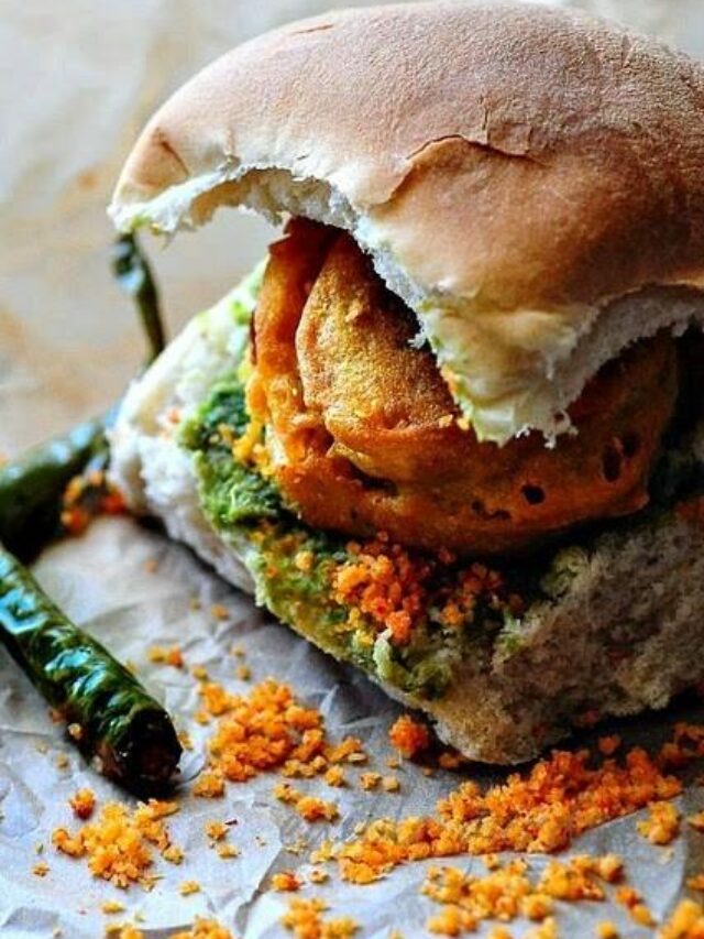 10 Places to Try Best Vada Pav in Mumbai